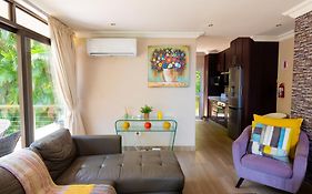 Ekuthuleni Modern Christian Guesthouse With Seaview